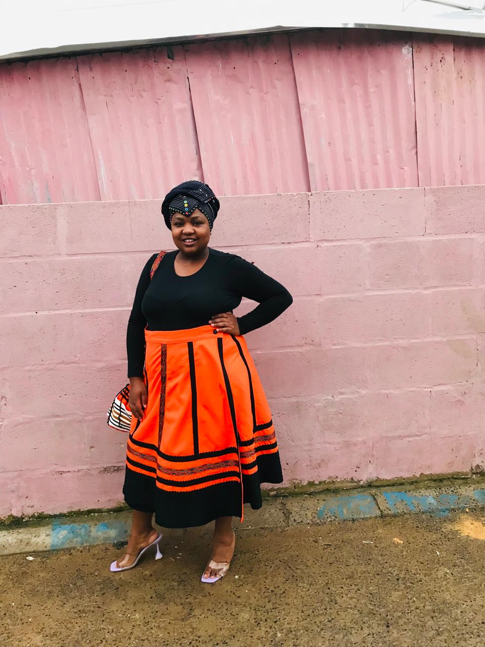 Umbhaco wrap skirt with orange lines