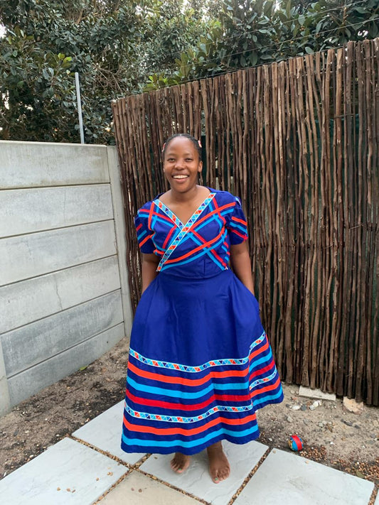 Mamtolo Xhosa Umbhaco - Royal blue and red