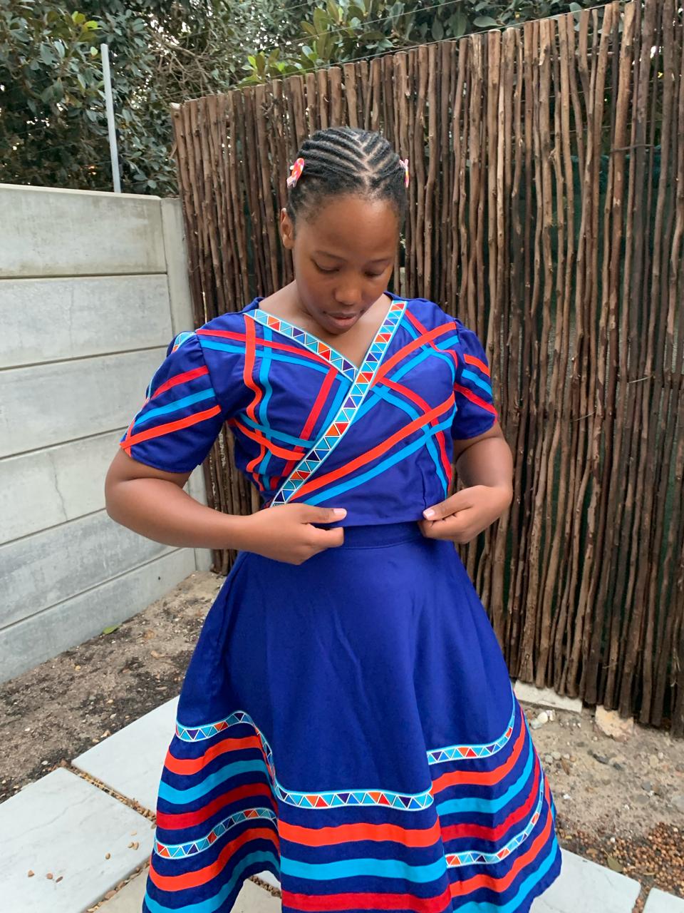 Mamtolo Xhosa Umbhaco - Royal blue and red